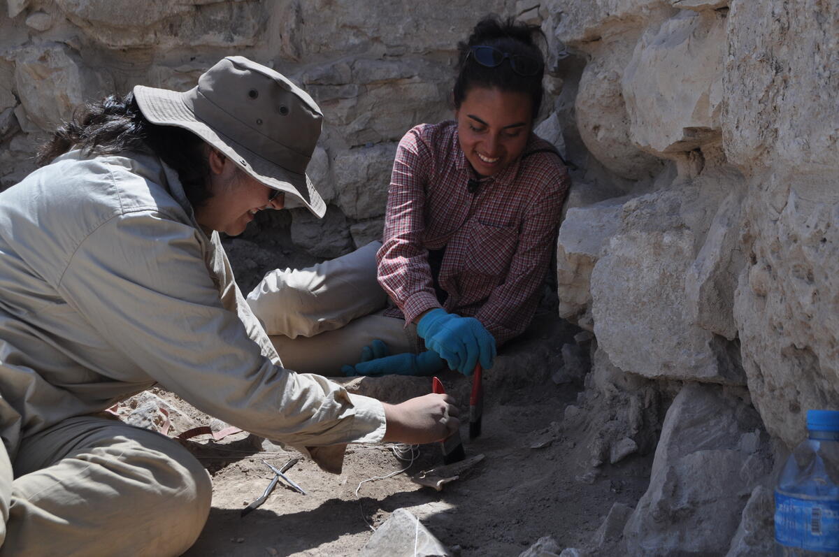 Students excavating at Dhiban, Jordan